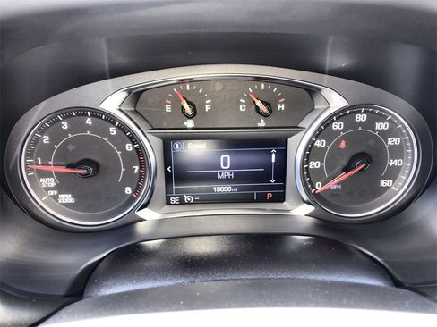 Used 2023 GMC Acadia SLE w/ Driver Convenience Package image 15