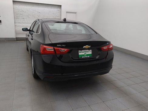 Used 2018 Chevrolet Malibu Hybrid w/ Driver Confidence Package image 6