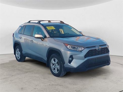 Used 2021 Toyota RAV4 XLE image 7