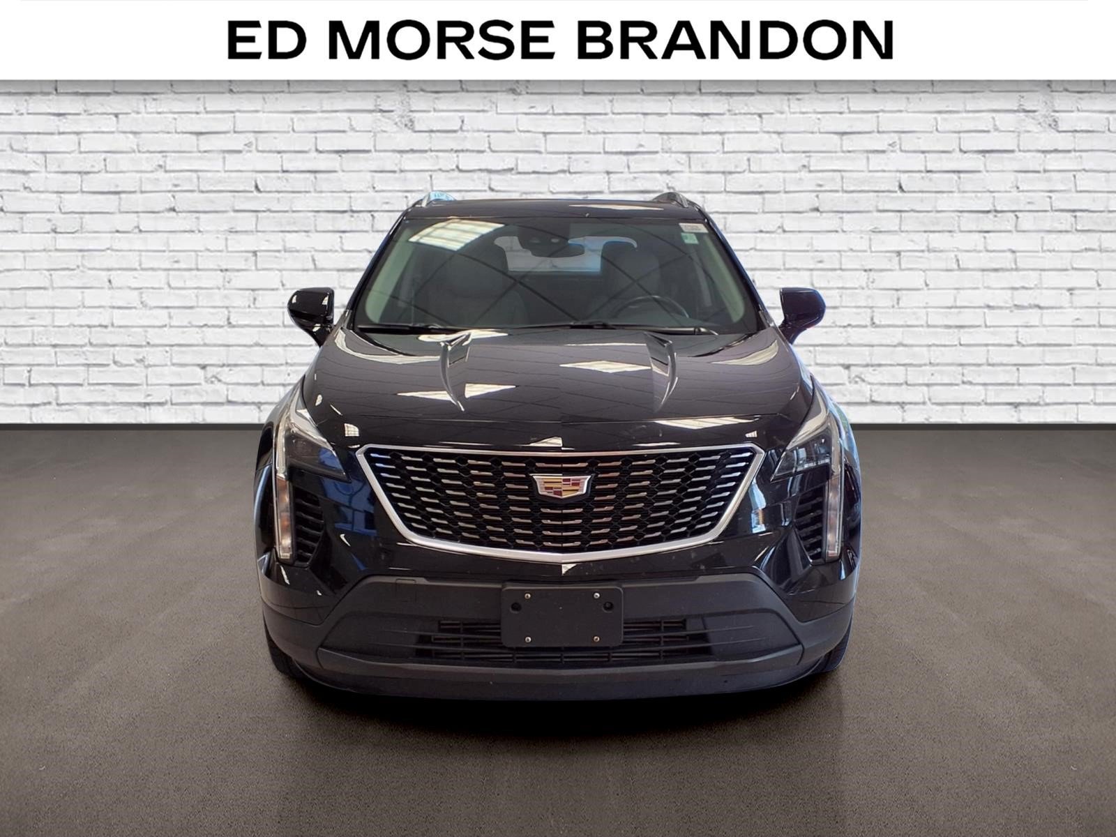 Used 2023 Cadillac XT4 Luxury w/ Cold Weather Package AWD/4WD image 7