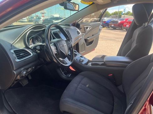 Used 2016 Chrysler 200 Limited w/ Convenience Group image 20