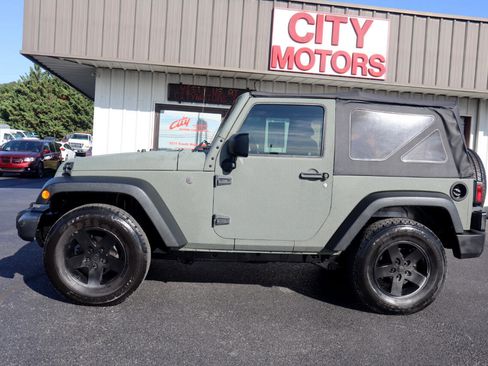 Used 2017 Jeep Wrangler Sport w/ Quick Order Package 23S image 15