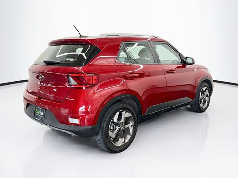 Used 2025 Hyundai Venue SEL FWD image 9