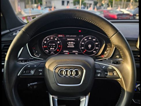 Used 2019 Audi Q5 2.0T Premium Plus w/ Premium Plus Package image 13