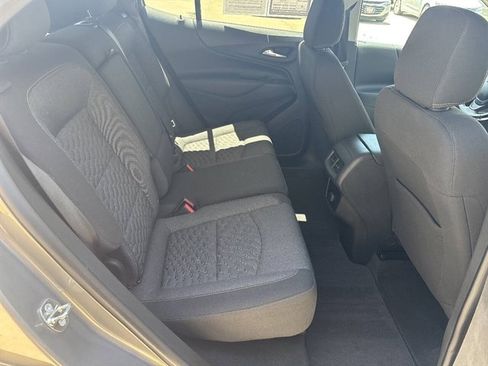 Used 2018 Chevrolet Equinox LT AWD/4WD image 16