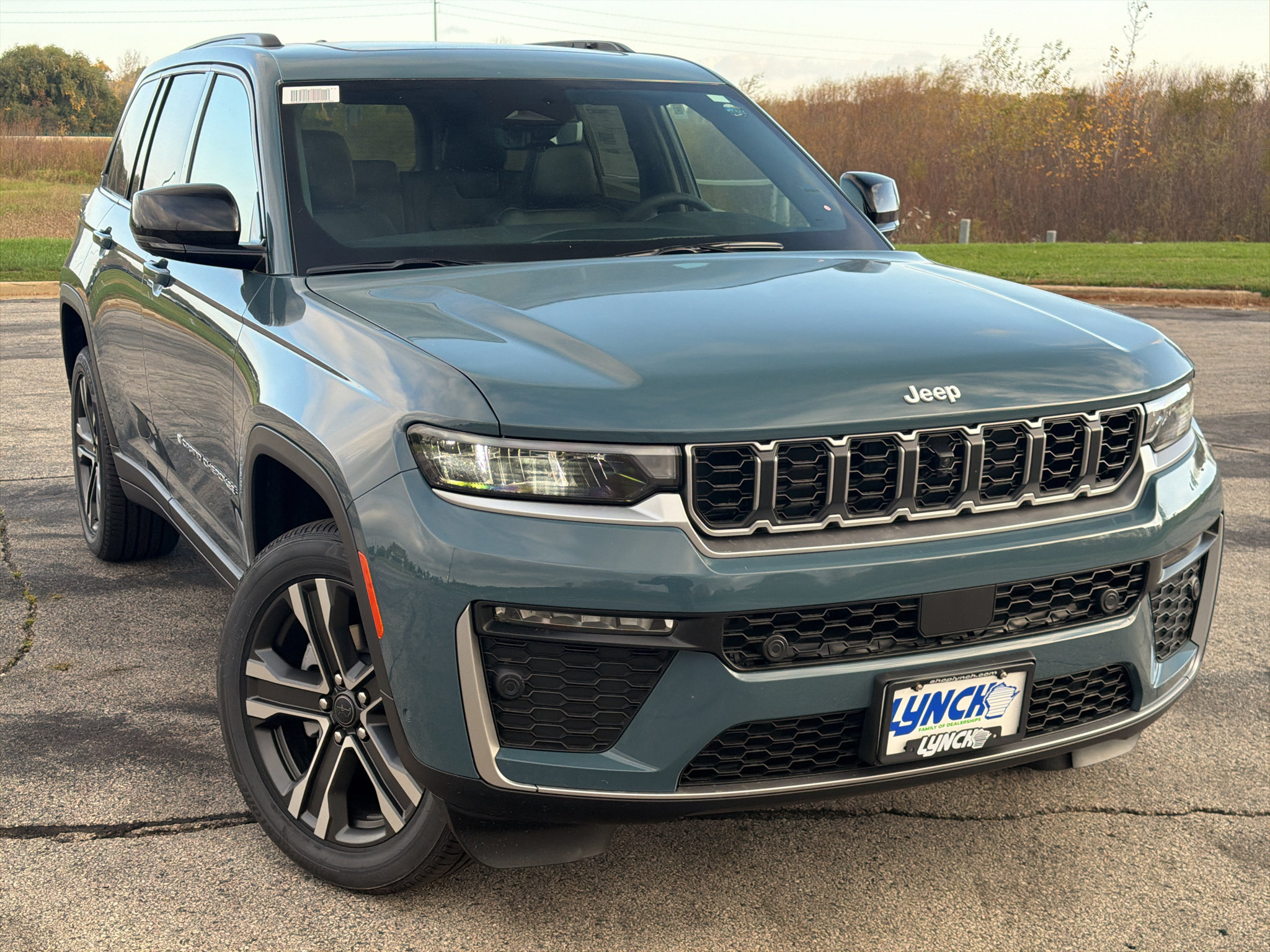 New 2027 Jeep Grand Cherokee Limited w/ Technology Group II AWD/4WD image 5