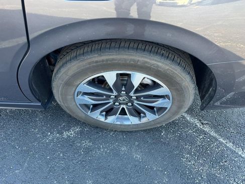 Certified 2024 Honda Odyssey EX-L image 7