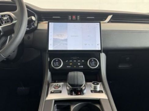 New 2026 Jaguar F-PACE R-Dynamic S image 23