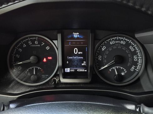 Used 2023 Toyota Tacoma TRD Off-Road AWD/4WD image 31