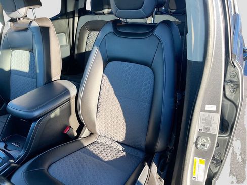 Used 2021 Chevrolet Colorado Z71 image 18