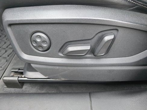 Used 2020 Audi SQ5 Premium Plus w/ Premium Plus Package image 28