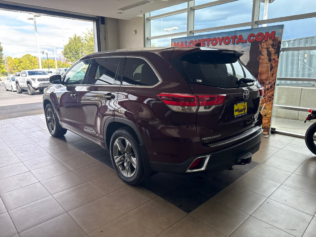 Used 2018 Toyota Highlander Limited Platinum AWD/4WD image 2