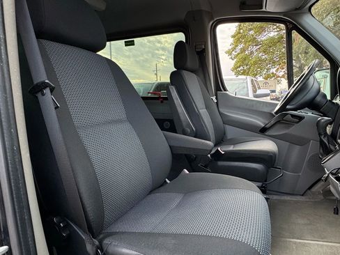 Used 2012 Mercedes-Benz Sprinter 2500 image 20