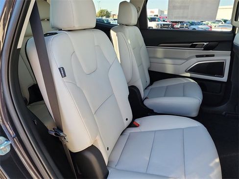 New 2025 Kia Telluride S image 17