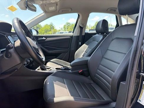Used 2024 Volkswagen Jetta SE FWD image 21