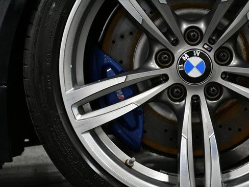 Used 2018 BMW M3 RWD image 9