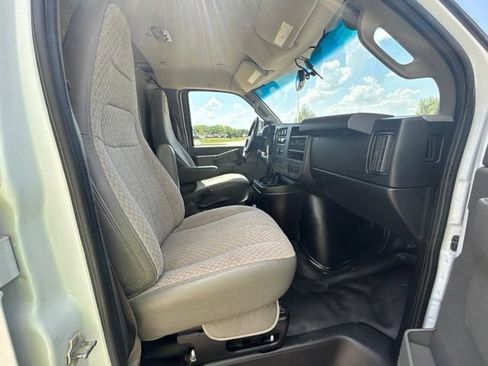 Used 2018 Chevrolet Express 2500 w/ Communications Package RWD image 25
