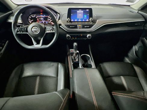 Used 2024 Nissan Altima 2.5 SR FWD image 29