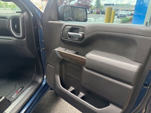 Used 2019 Chevrolet Silverado 1500 LT Trail Boss AWD/4WD image 36