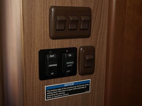 Used 2015 Mercedes-Benz Sprinter 3500 image 38