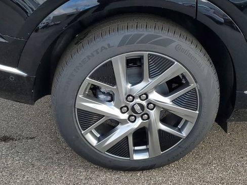 New 2026 Cadillac Optiq Luxury 1 w/ LPO, Floor Liner Package AWD/4WD image 7