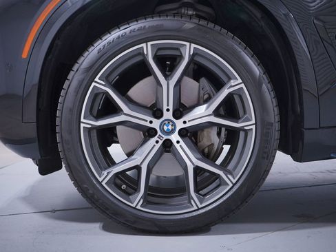 Used 2024 BMW X5 xDrive50e w/ M Sport Package AWD/4WD image 2
