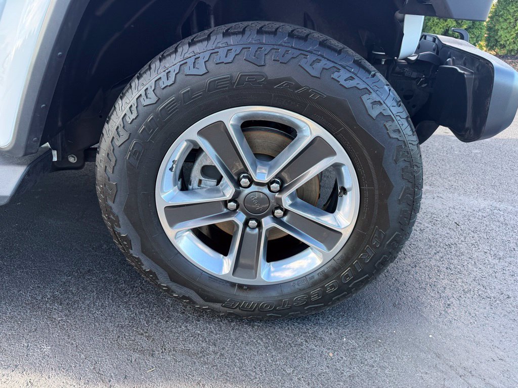 Used 2020 Jeep Wrangler Unlimited Sahara AWD/4WD image 8