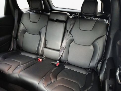 Used 2021 Jeep Cherokee Latitude Lux w/ Comfort/Convenience Group image 22