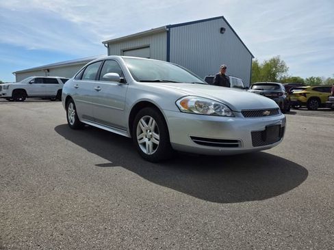 Used 2015 Chevrolet Impala LT w/ LT Sunroof Package FWD image 5