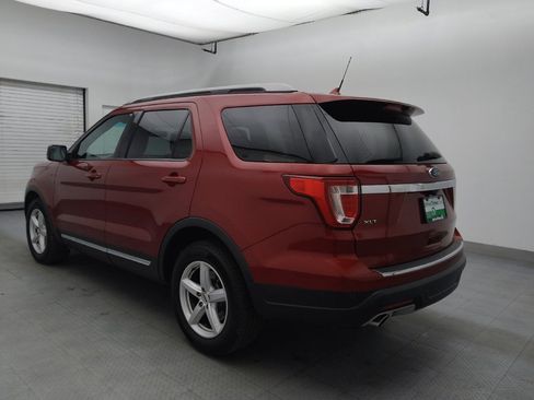 Used 2018 Ford Explorer XLT w/ Equipment Group 201A FWD image 5