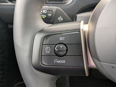 Used 2025 MINI Cooper 2-Door Hardtop image 18