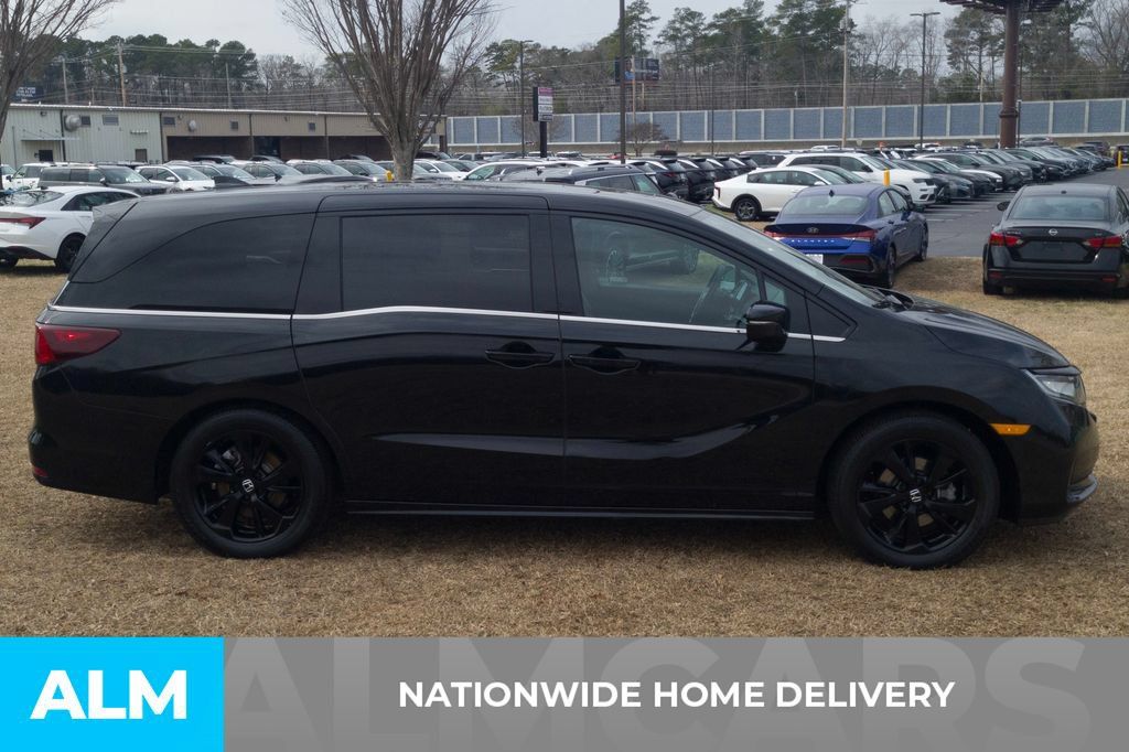 Used 2023 Honda Odyssey Sport image 4