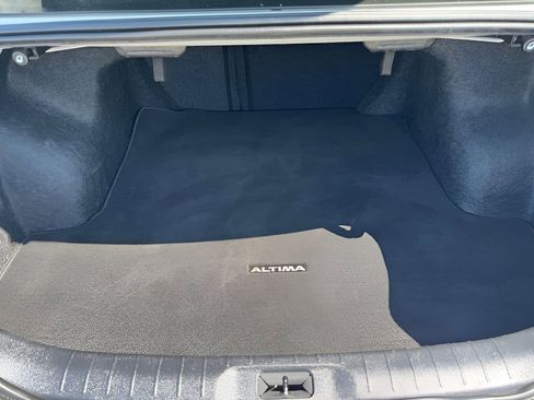 Used 2023 Nissan Altima 2.5 SV image 9