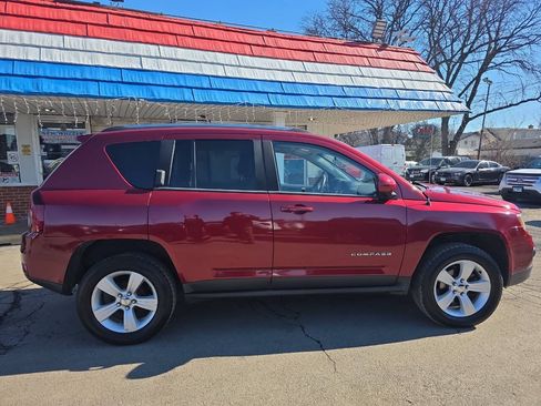 Used 2014 Jeep Compass Latitude FWD image 7