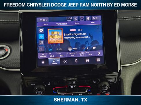 Used 2025 Jeep Grand Cherokee Altitude AWD/4WD image 11