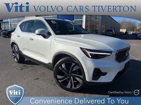 Used 2024 Volvo XC40 B5 Ultimate w/ Protection Package Premier image 1