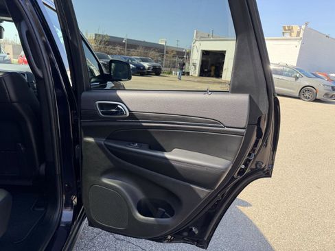 Used 2019 Jeep Grand Cherokee Limited w/ Luxury Group II AWD/4WD image 24