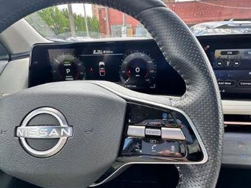 Certified 2023 Nissan Ariya FWD image 18