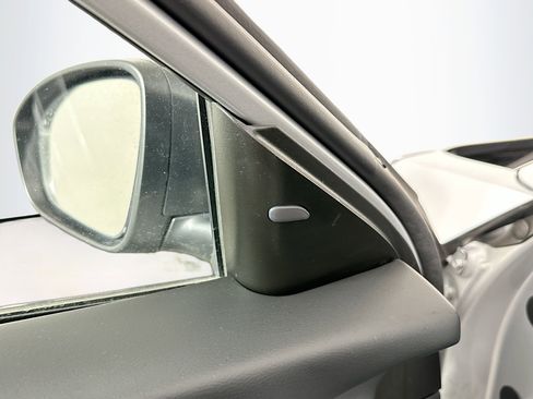 Used 2024 Nissan Altima 2.5 SV image 16