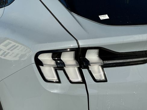 Used 2024 Ford Mustang Mach-E Select w/ Comfort Package Lite image 32