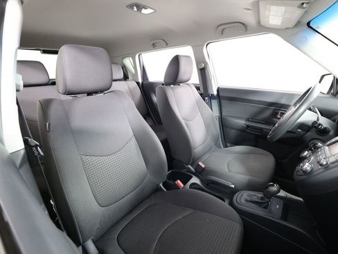 Used 2013 Kia Soul image 24