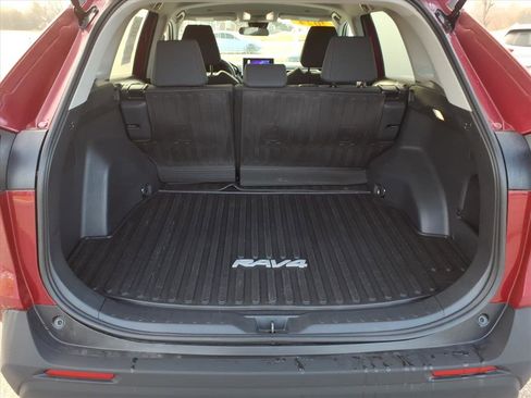 Used 2024 Toyota RAV4 LE image 11