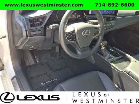 Used 2025 Lexus ES 300h w/ Premium Package FWD image 17