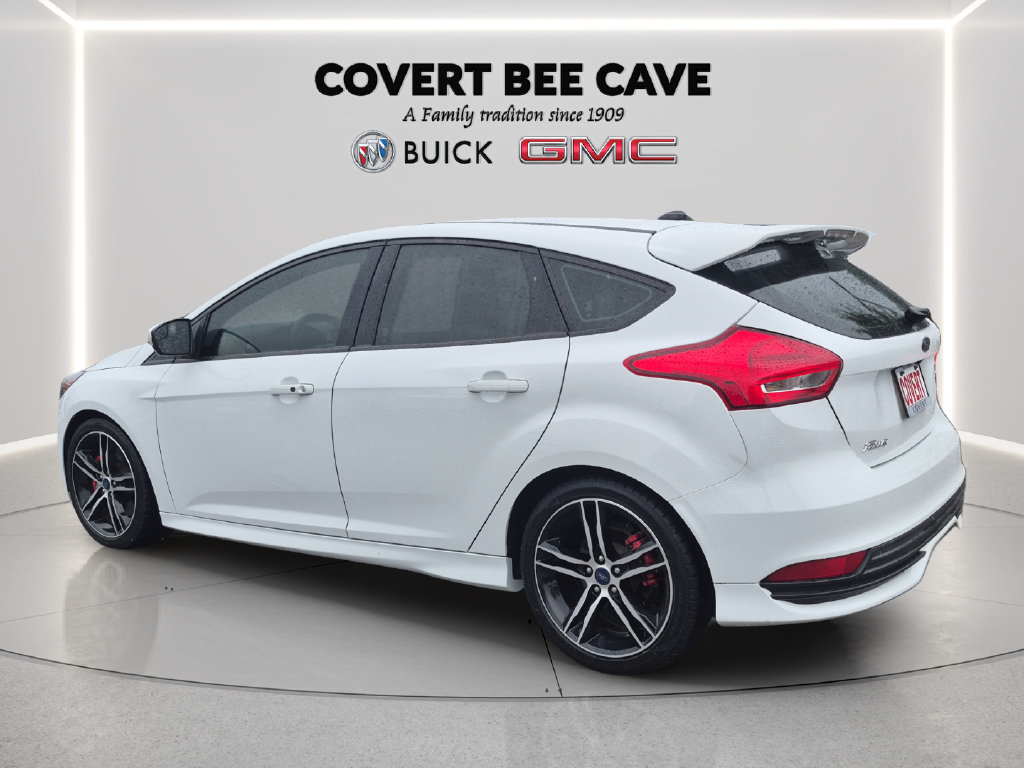 Used 2016 Ford Focus ST w/ Equipment Group 402A FWD image 5