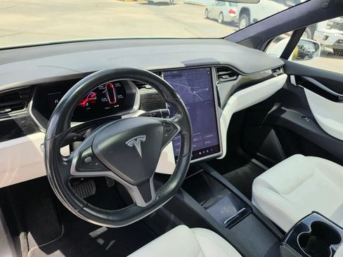 Used 2020 Tesla Model X Long Range AWD/4WD image 25