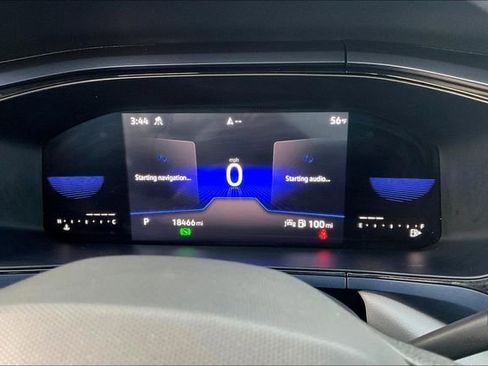 Used 2022 Volkswagen Taos SE image 6