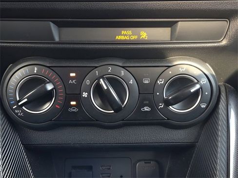 Used 2017 Toyota Yaris iA image 21