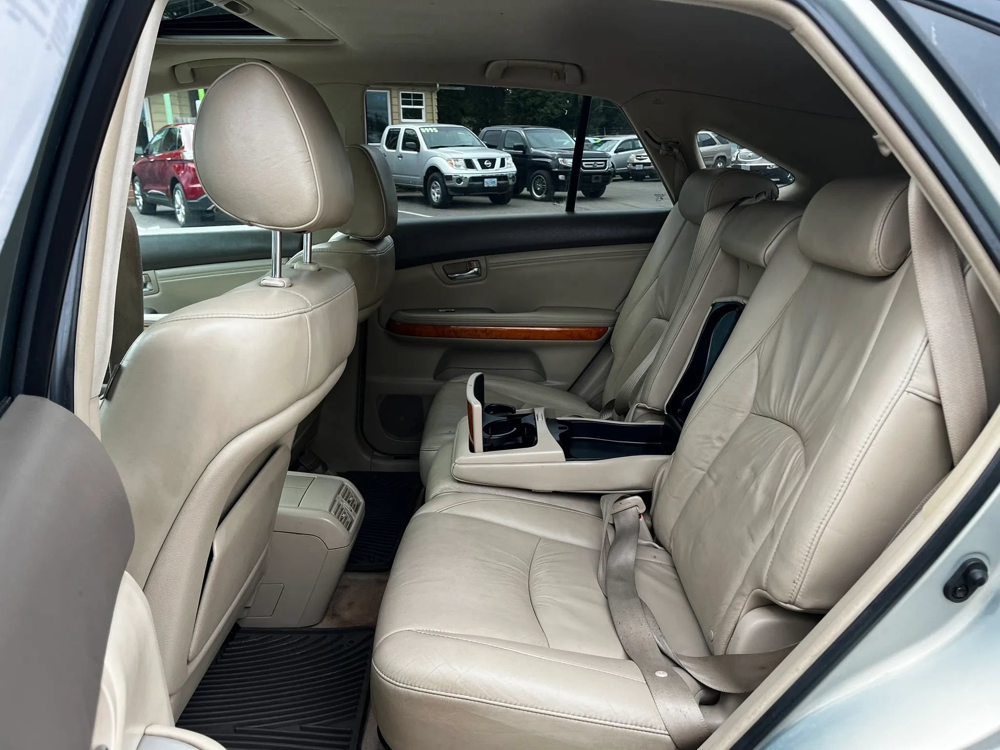 Used 2005 Lexus RX 330 w/ Premium Plus Pkg FWD image 11