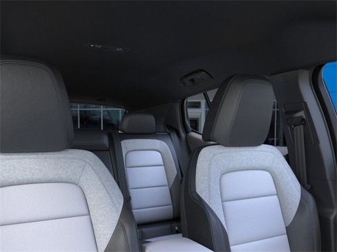 New 2025 Chevrolet Equinox EV LT image 24