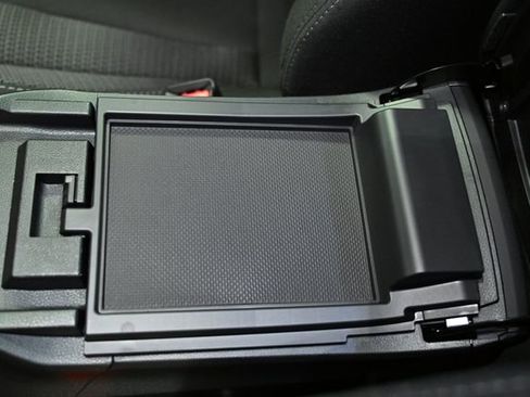 Used 2025 Subaru Outback Premium w/ Popular Package #1A image 27